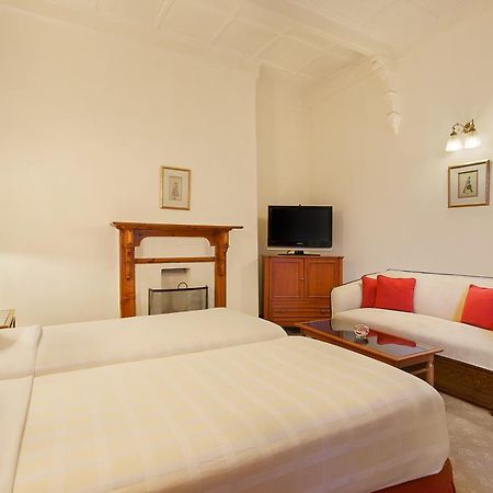 Clarkes Hotel, A Grand Heritage Hotel Since 1898 Shimla Extérieur photo