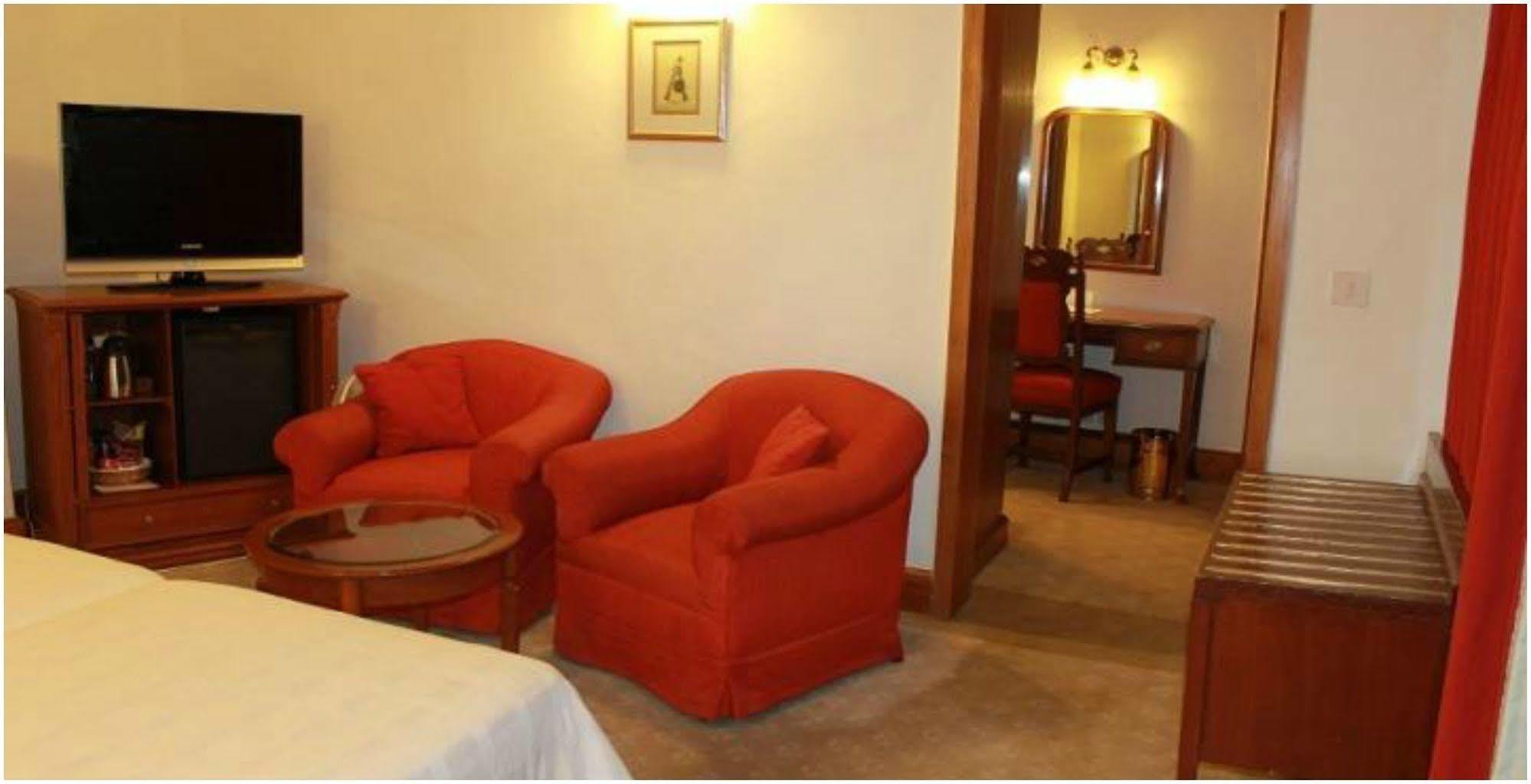 Clarkes Hotel, A Grand Heritage Hotel Since 1898 Shimla Extérieur photo